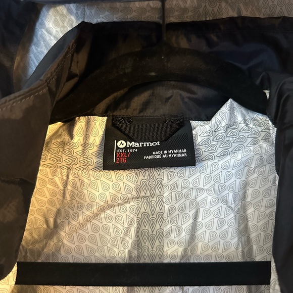 Marmot Women’s Rain Jacket - Picture 2 of 4